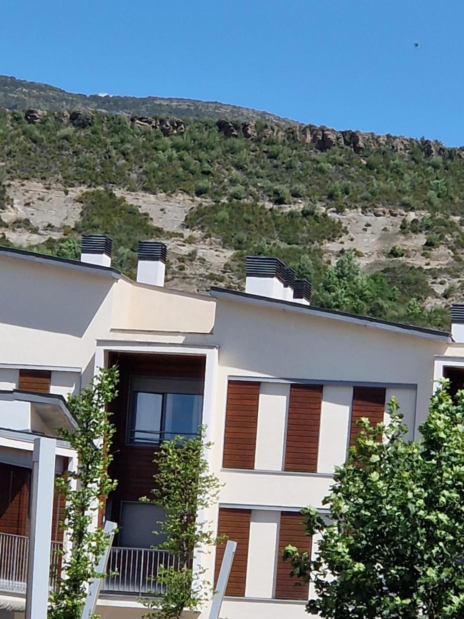 Duplex Gaby Διαμέρισμα Sabiñánigo Εξωτερικό φωτογραφία